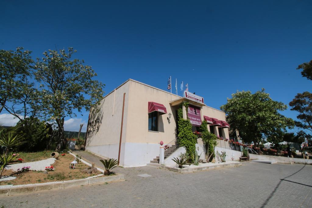 Agriturist Soleluna Калтаджироне Екстериор снимка